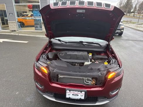 Used 2020 Jeep Cherokee Limited image 17