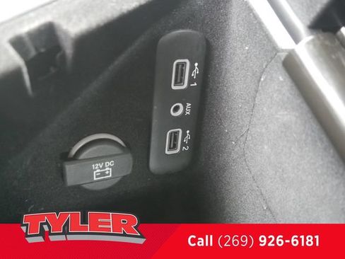 Used 2023 Dodge Challenger SXT RWD image 29