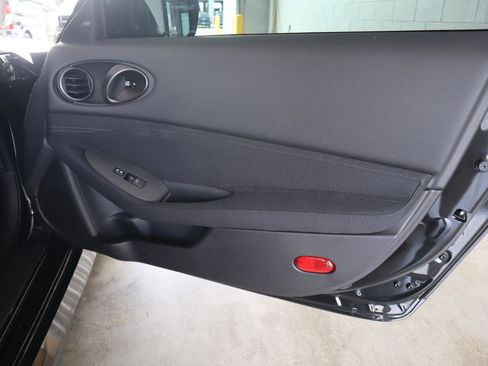 New 2025 Nissan Z Sport w/ Floor Mat Package image 32