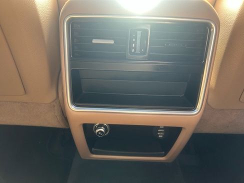 Used 2019 Porsche Cayenne image 11