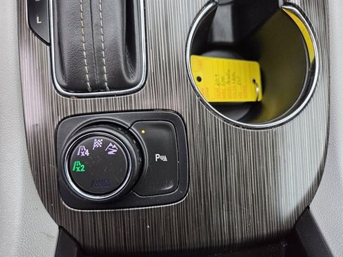 Used 2019 GMC Acadia SLT image 11