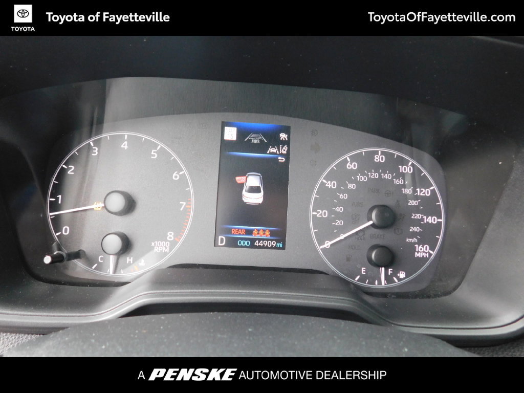 Used 2025 Toyota Corolla LE FWD image 11