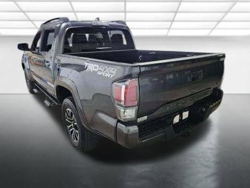 Used 2023 Toyota Tacoma TRD Sport AWD/4WD image 4