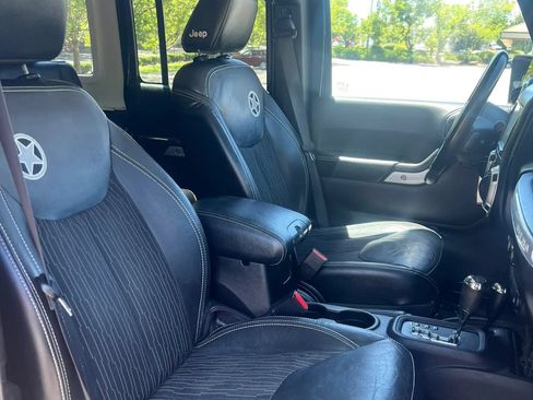 Used 2015 Jeep Wrangler Unlimited Sport AWD/4WD image 22