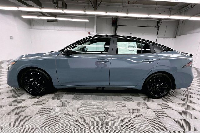 New 2027 Nissan Sentra SR w/ SR Premium Package FWD image 18