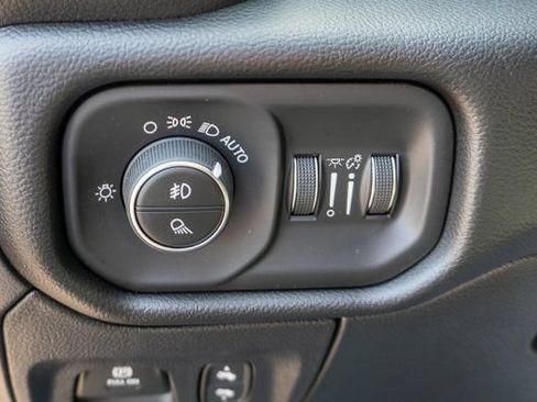Used 2025 RAM 1500 Big Horn AWD/4WD image 21