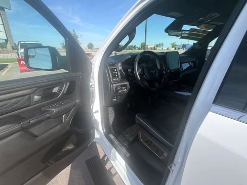 Used 2025 RAM 1500 Limited AWD/4WD image 11