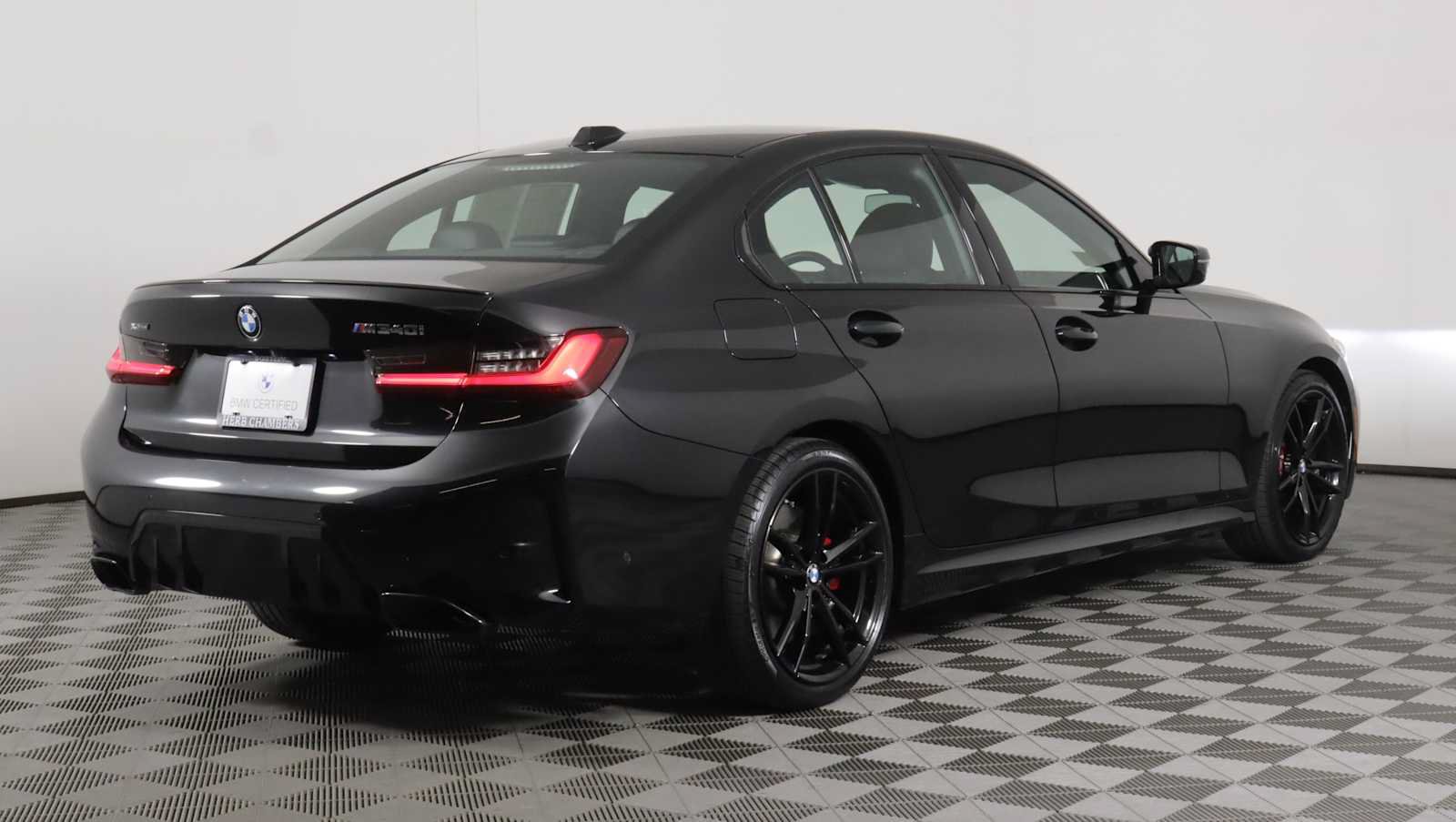 Used 2023 BMW M340i xDrive w/ Premium Package AWD/4WD image 6