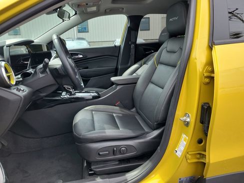 Used 2024 Chevrolet Trax ACTIV w/ Sunroof Package FWD image 19