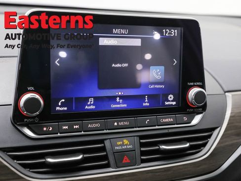 Used 2025 Nissan Altima 2.5 SV image 19