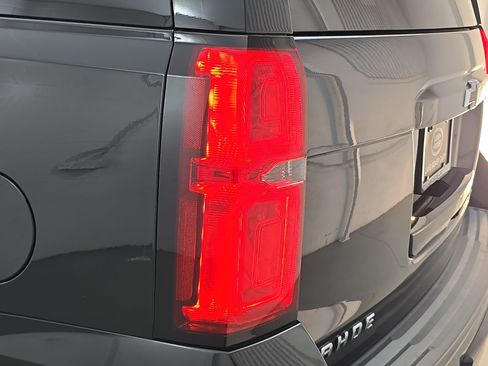 Used 2018 Chevrolet Tahoe LT w/ Luxury Package image 36