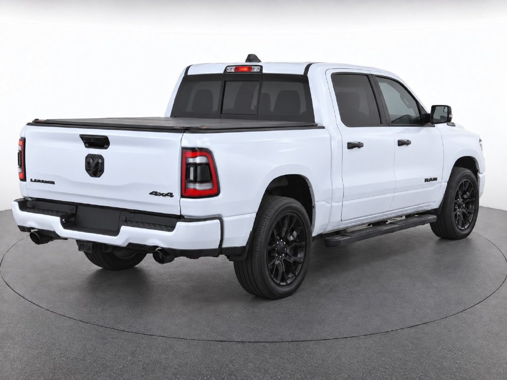 Used 2024 RAM 1500 Laramie AWD/4WD image 4