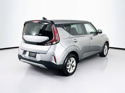 Used 2025 Kia Soul LX w/ LX Technology Package image 9