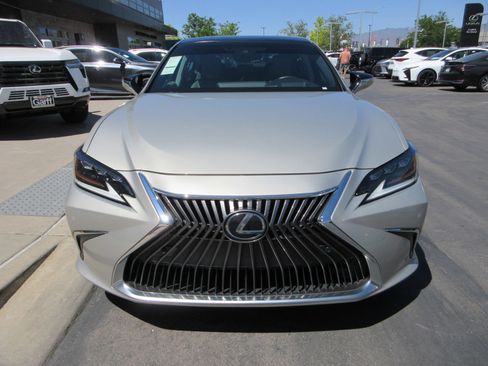 Used 2019 Lexus ES 350 w/ Accessory Package 2 FWD image 14