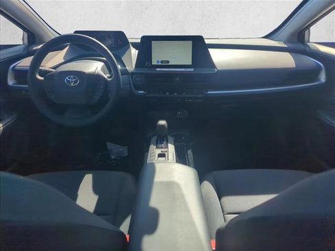 Used 2025 Toyota Prius LE image 18