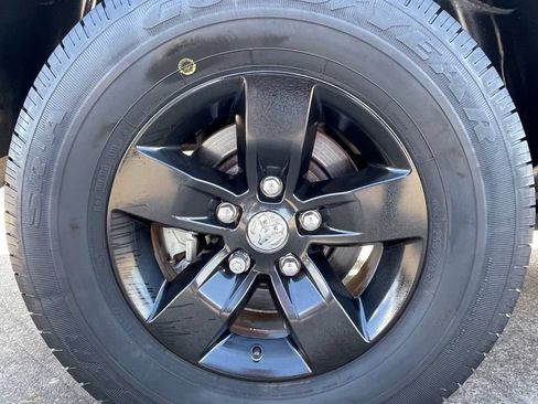 Used 2019 RAM 1500 Tradesman w/ Chrome Plus Package RWD image 11