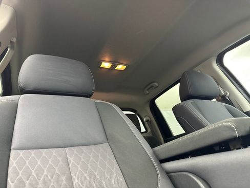 Used 2022 Nissan Titan S w/ S Utility Package image 15