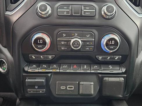 Used 2020 GMC Sierra 1500 AT4 w/ AT4 Premium Package image 10