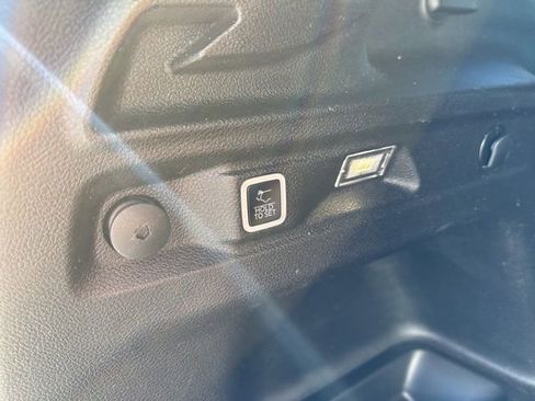 Certified 2023 Jeep Grand Cherokee L Limited image 21