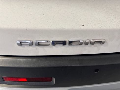 Used 2020 GMC Acadia SLE FWD image 14