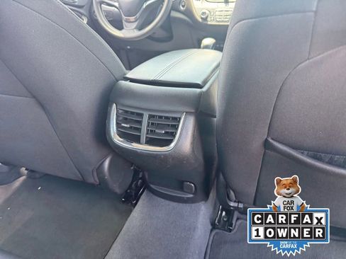 Used 2023 Chevrolet Malibu LT FWD image 24