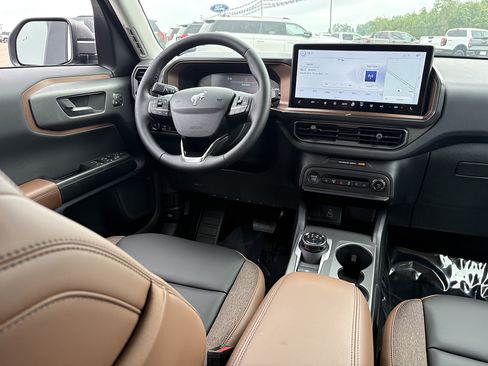 New 2026 Ford Bronco Sport Outer Banks w/ Outer Banks Tech Package+ AWD/4WD image 25