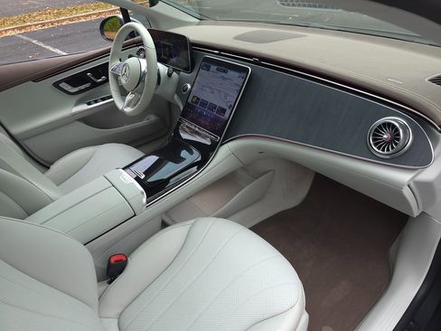 Used 2023 Mercedes-Benz EQE 350+ Sedan image 22