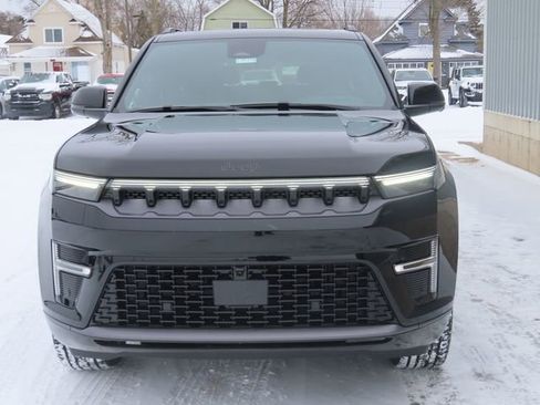 New 2026 Jeep Grand Wagoneer Limited image 12