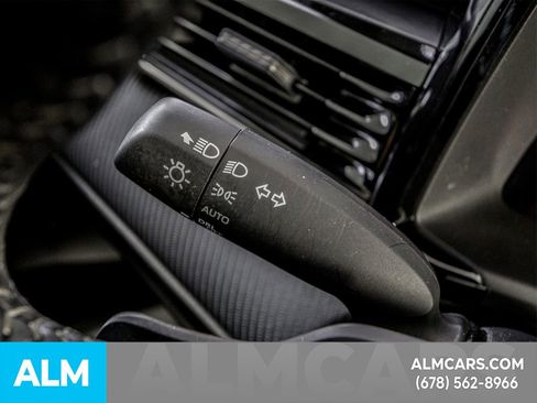 Used 2025 Toyota Camry SE image 54