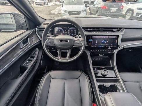 New 2026 Jeep Grand Cherokee Limited w/ Limited Altitude Package AWD/4WD image 12