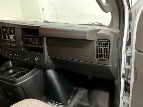 Used 2021 Chevrolet Express 2500 w/ Driver Convenience Package RWD image 10