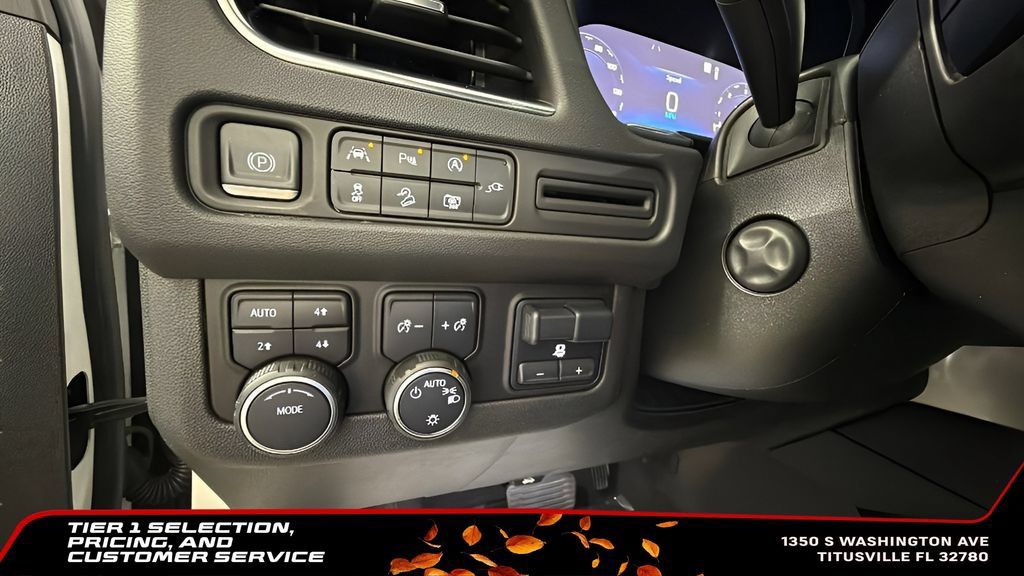 Used 2022 Chevrolet Tahoe Z71 w/ Luxury Package AWD/4WD image 19