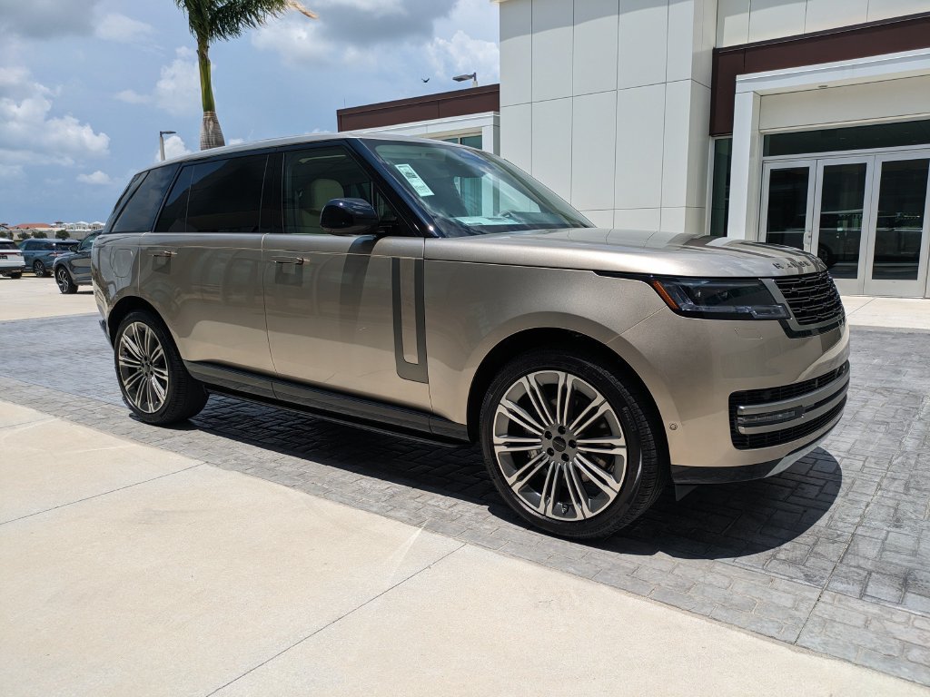New 2026 Land Rover Range Rover Long Wheelbase SE AWD/4WD image 4