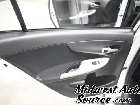 Used 2012 Toyota Corolla S FWD image 22