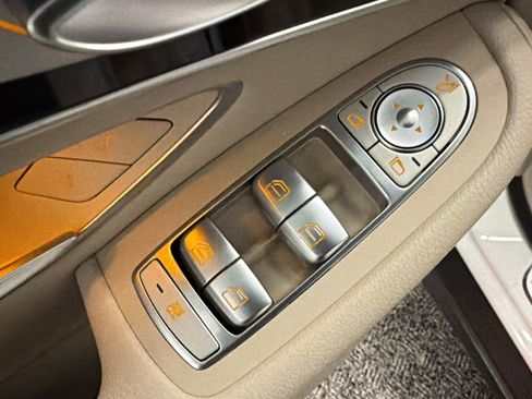 Certified 2021 Mercedes-Benz GLC 300 image 12