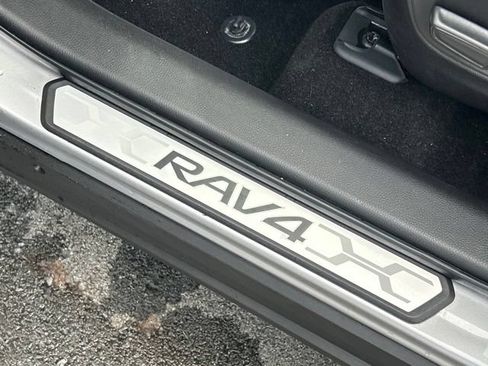 Used 2022 Toyota RAV4 XLE Premium AWD/4WD image 22