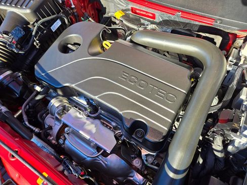 Used 2023 GMC Terrain SLE image 16