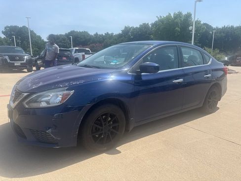 Used 2016 Nissan Sentra SV FWD image 1