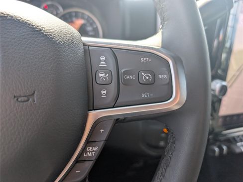 Used 2025 RAM 2500 Big Horn AWD/4WD image 24