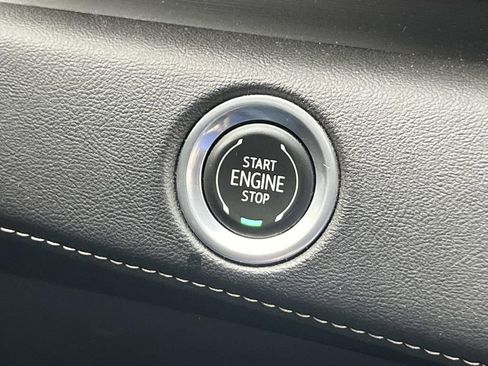 Used 2021 Cadillac Escalade Sport w/ Driver Assist Tech Package image 39