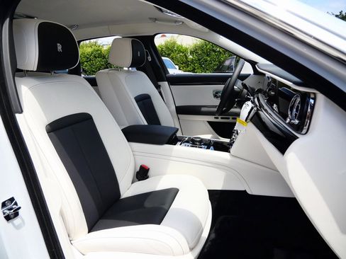 New 2025 Rolls-Royce Ghost image 30