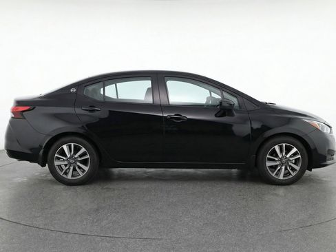 Used 2025 Nissan Versa SV image 11