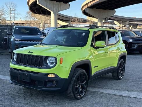 Used 2017 Jeep Renegade Altitude image 5