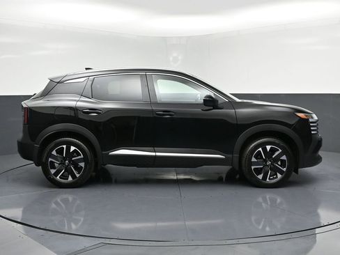 New 2026 Nissan Kicks SV w/ SV Premium Package AWD/4WD image 24