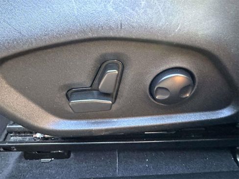 Used 2022 Jeep Compass Limited image 18