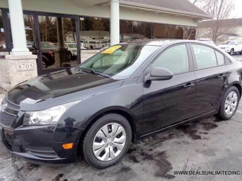 Used 2014 Chevrolet Cruze LS image 1