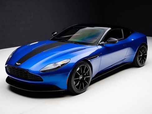 Used 2020 Aston Martin DB11 AMR image 5