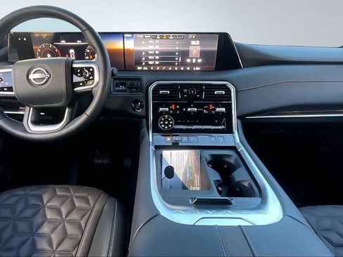 New 2025 Nissan Armada Platinum Reserve image 5