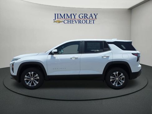 New 2027 Chevrolet Equinox LT w/ Convenience Package II FWD image 2