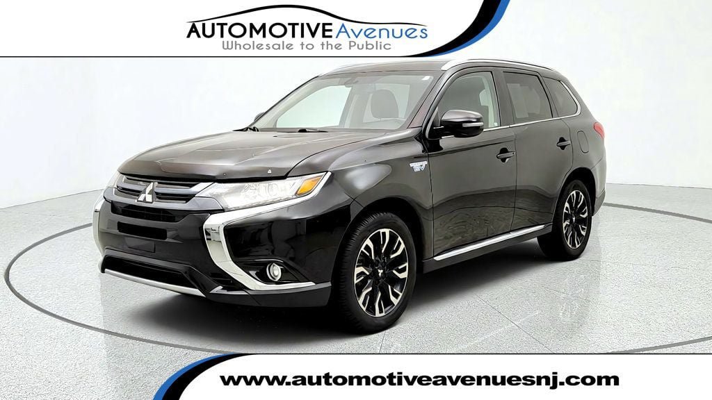 Used 2018 Mitsubishi Outlander SEL AWD/4WD image 1